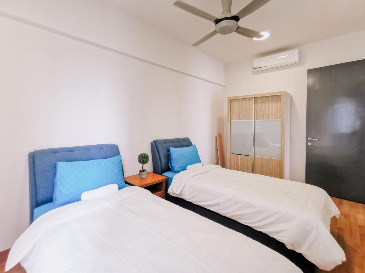 Tropicana 218 Macalister By Simply Penang *